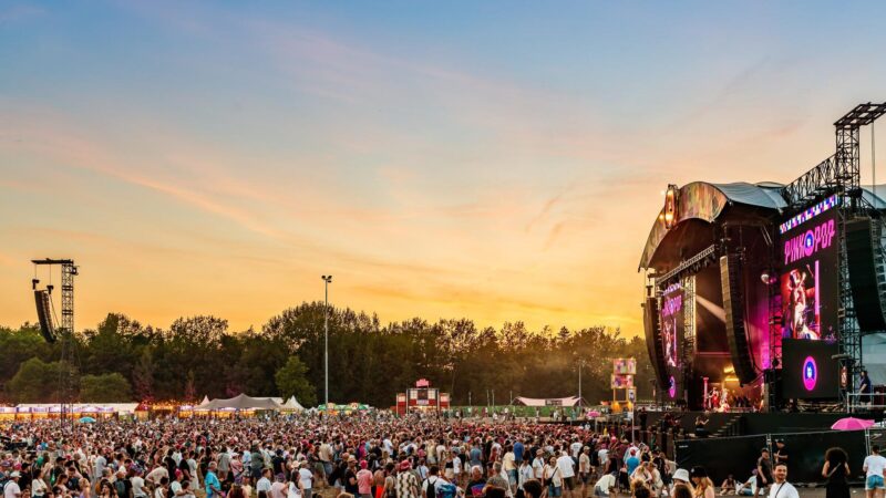 Pinkpop 2026 onthult timetable, randprogramma en vernieuwingen op het terrein